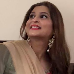 Meet your Posher, Farah